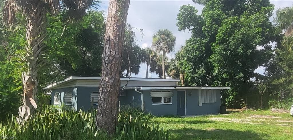 222 Rose ST NORTH FORT MYERS, FL 33903