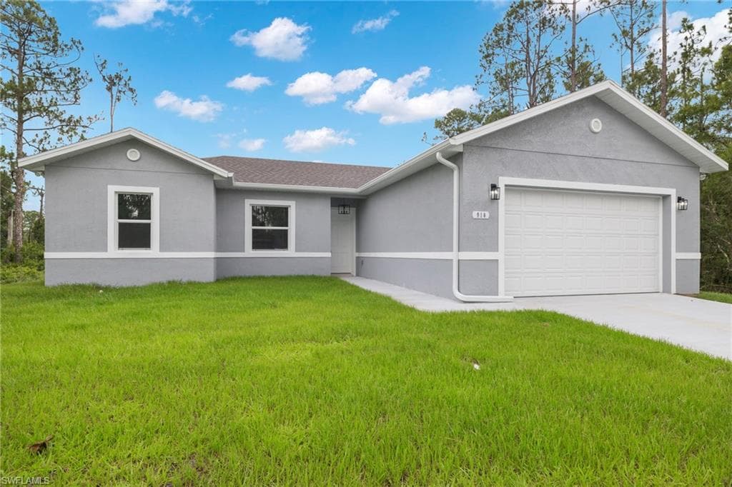 918 Johns AVE LEHIGH ACRES, FL 33972