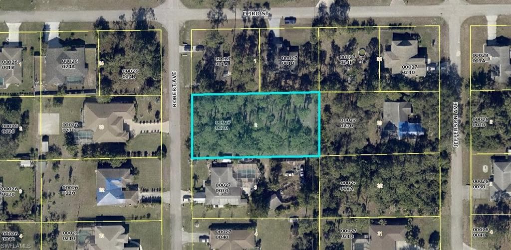 220 Robert AVE LEHIGH ACRES, FL 33936