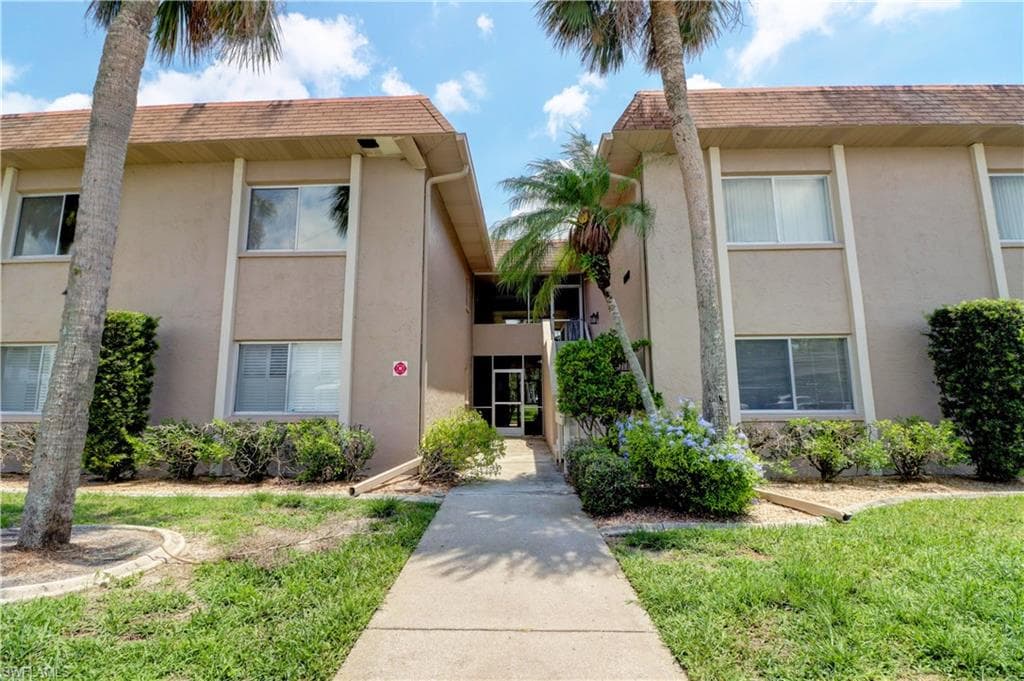 1697 Golf Club DR 2 NORTH FORT MYERS, FL 33903