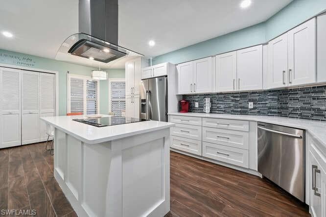 251 Via Perignon 18-4 NAPLES, FL 34119