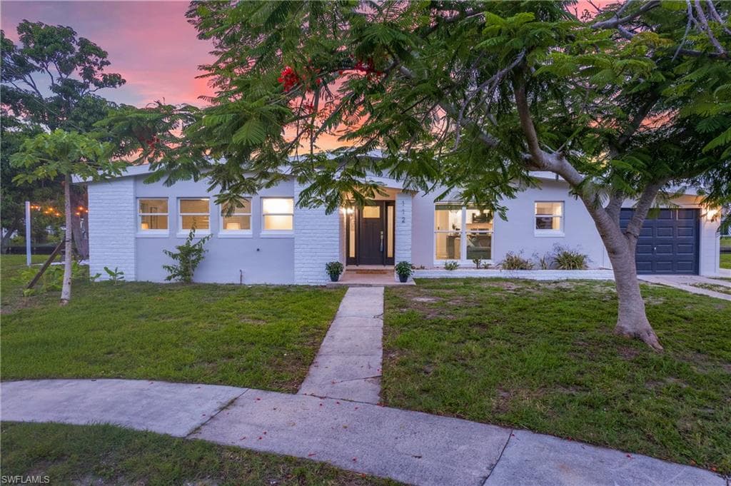 112 Godfrey AVE NE PORT CHARLOTTE, FL 33952