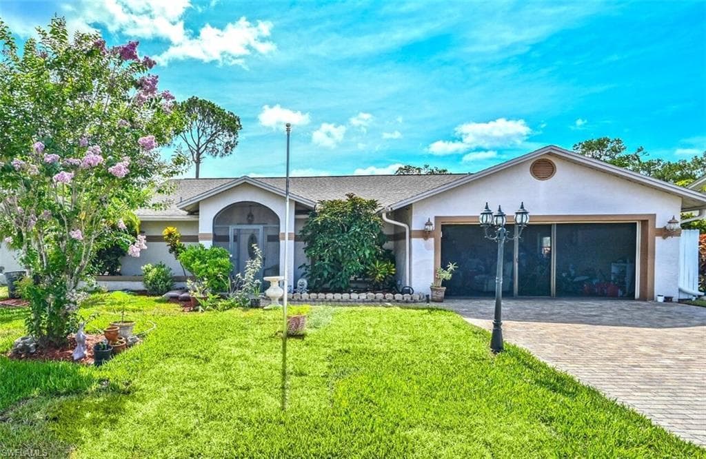 945 Charlemagne BLVD NAPLES, FL 34112