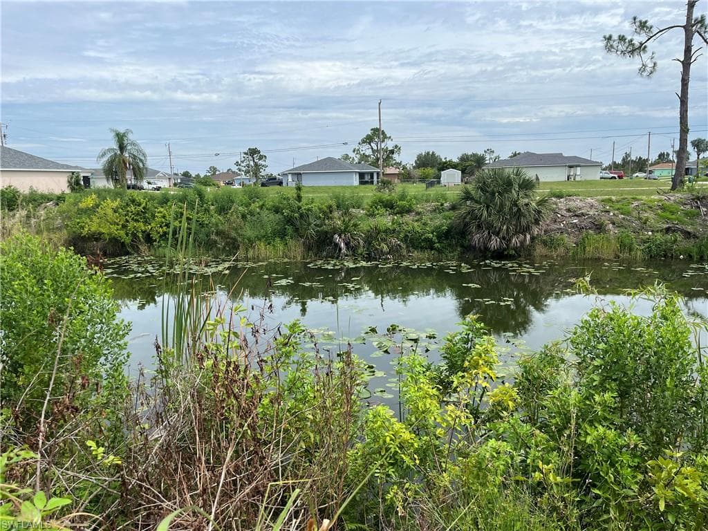 1021 NE 44th ST CAPE CORAL, FL 33909