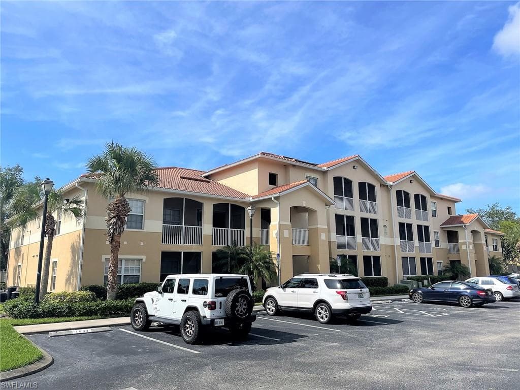 9005 Colby DR 1905 FORT MYERS, FL 33919