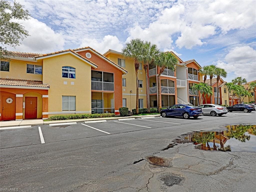 6461 Aragon WAY 304 FORT MYERS, FL 33966