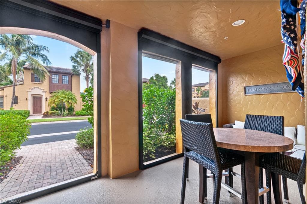 9098 Capistrano ST S 71-6 NAPLES, FL 34113