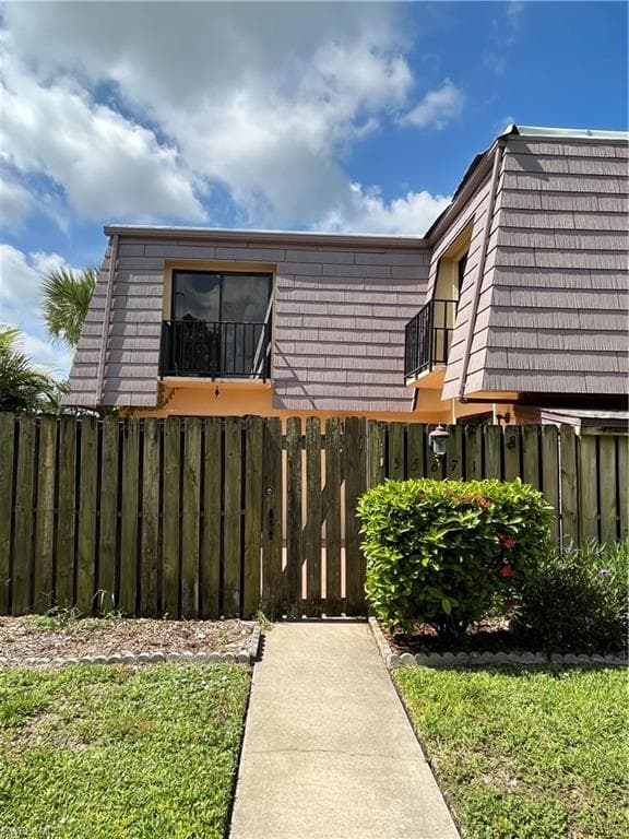 5567 Malt DR 1 FORT MYERS, FL 33907