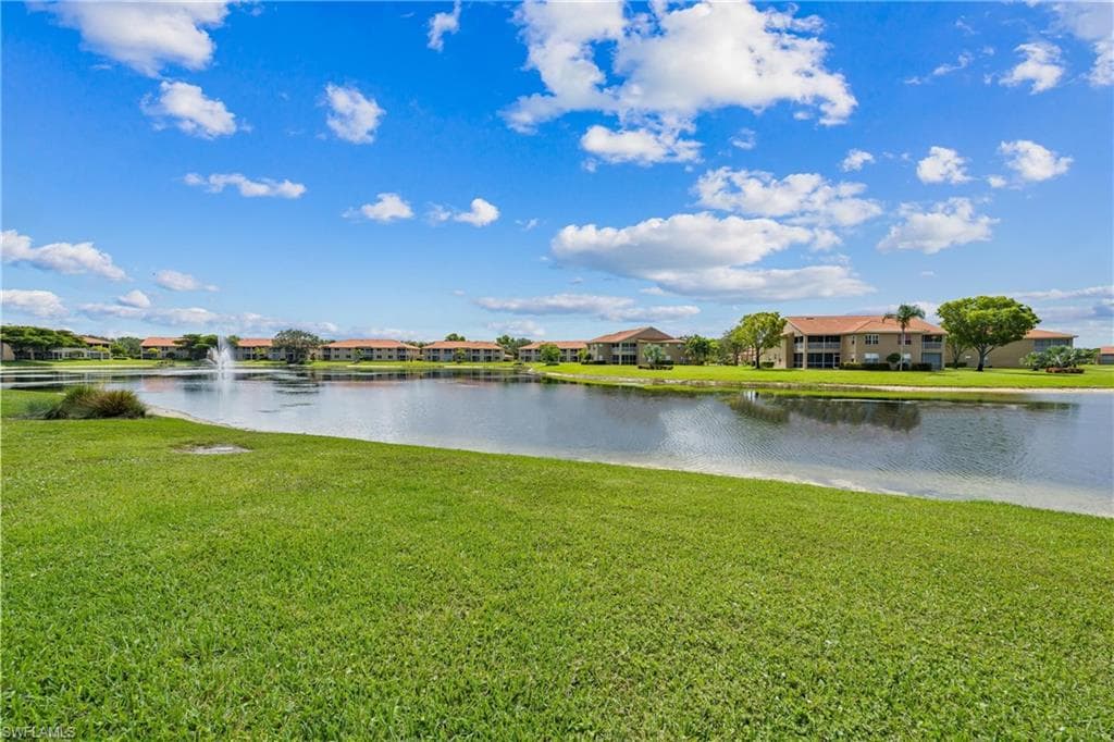 6720 Huntington Lakes CIR 101 NAPLES, FL 34119