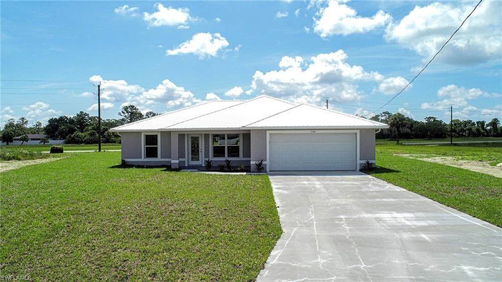 1032 Canoe CT LABELLE, FL 33935