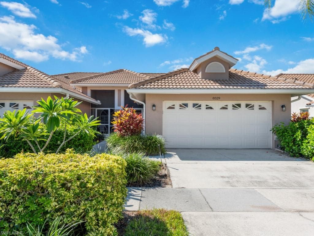 8529 Mustang DR 48 NAPLES, FL 34113
