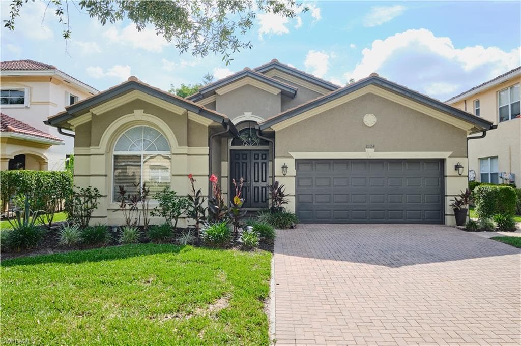 2124 Par DR NAPLES, FL 34120