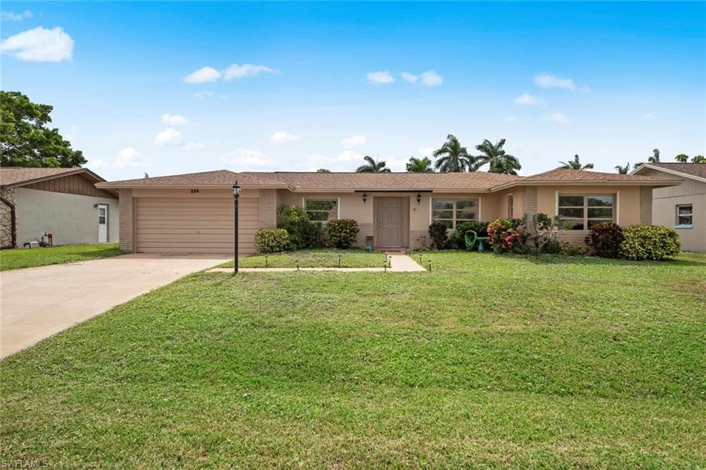 884 Cardinal ST NAPLES, FL 34104