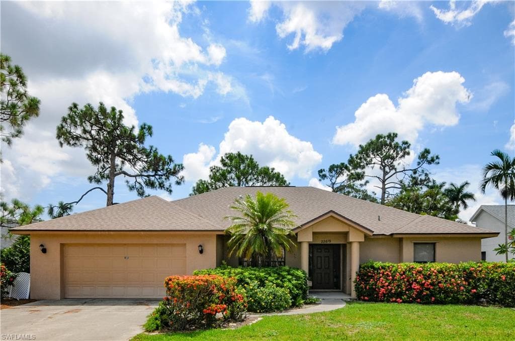 22619 Forest View DR ESTERO, FL 33928