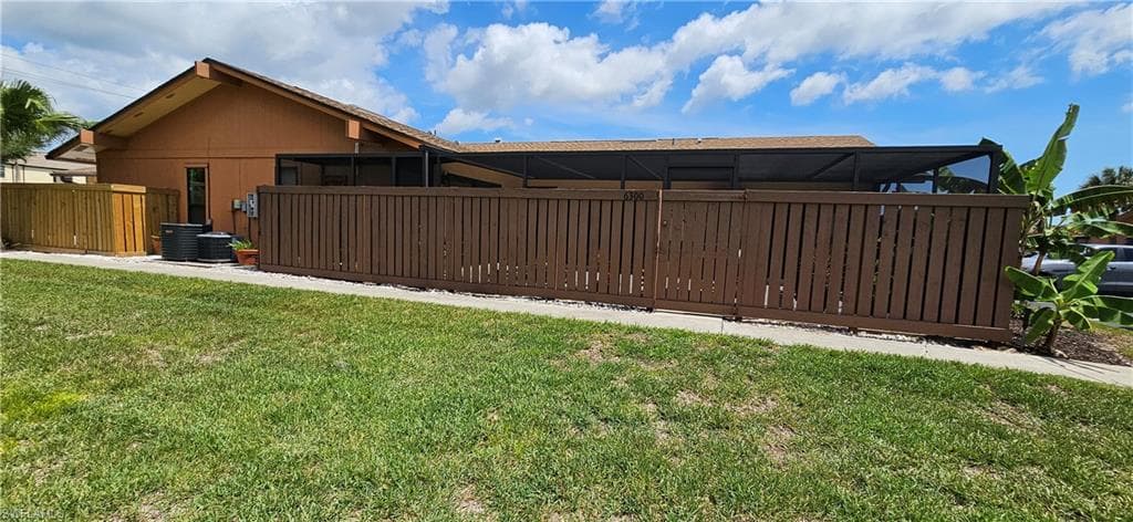 6300 Royal Woods DR FORT MYERS, FL 33908
