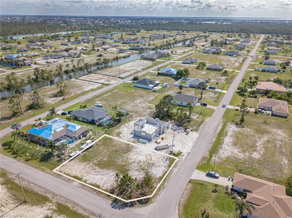 2800 NW 26th TER CAPE CORAL, FL 33993