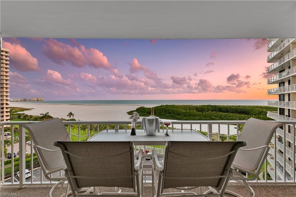 380 Seaview CT 705 MARCO ISLAND, FL 34145