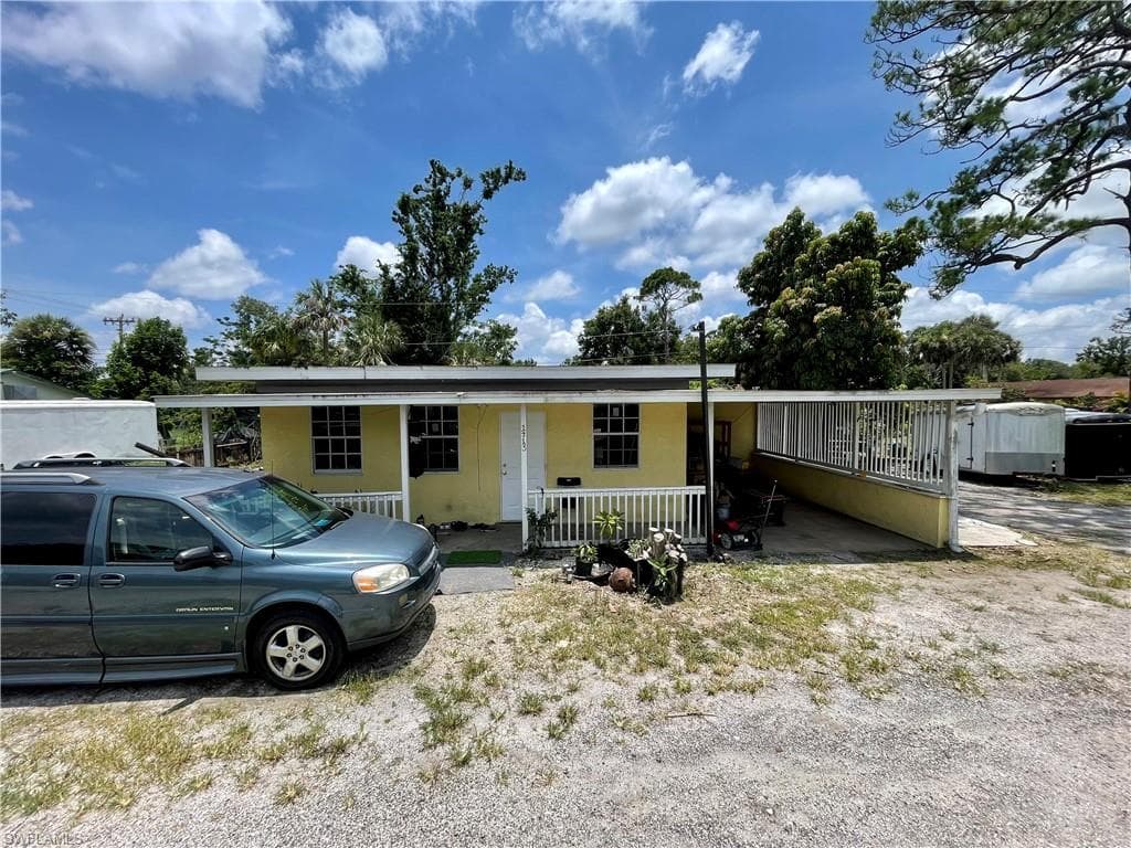 1713-1715 Ixora DR NORTH FORT MYERS, FL 33917
