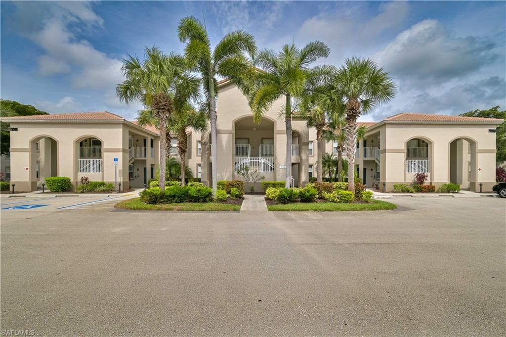 19980 Barletta LN 914 ESTERO, FL 33928