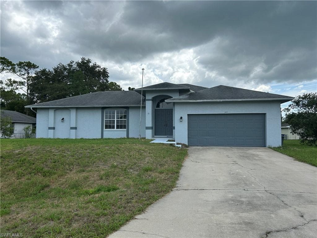 317 Eighth AVE LEHIGH ACRES, FL 33936