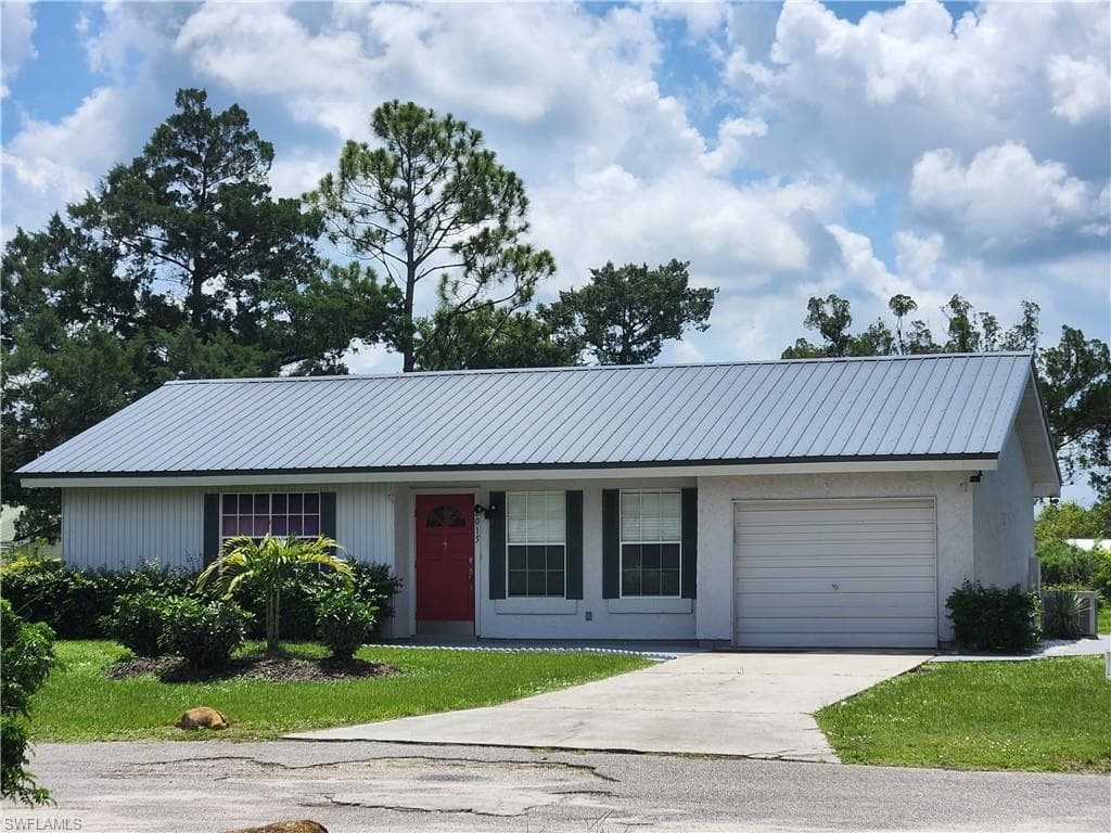 2015 Lighthouse CT LABELLE, FL 33935