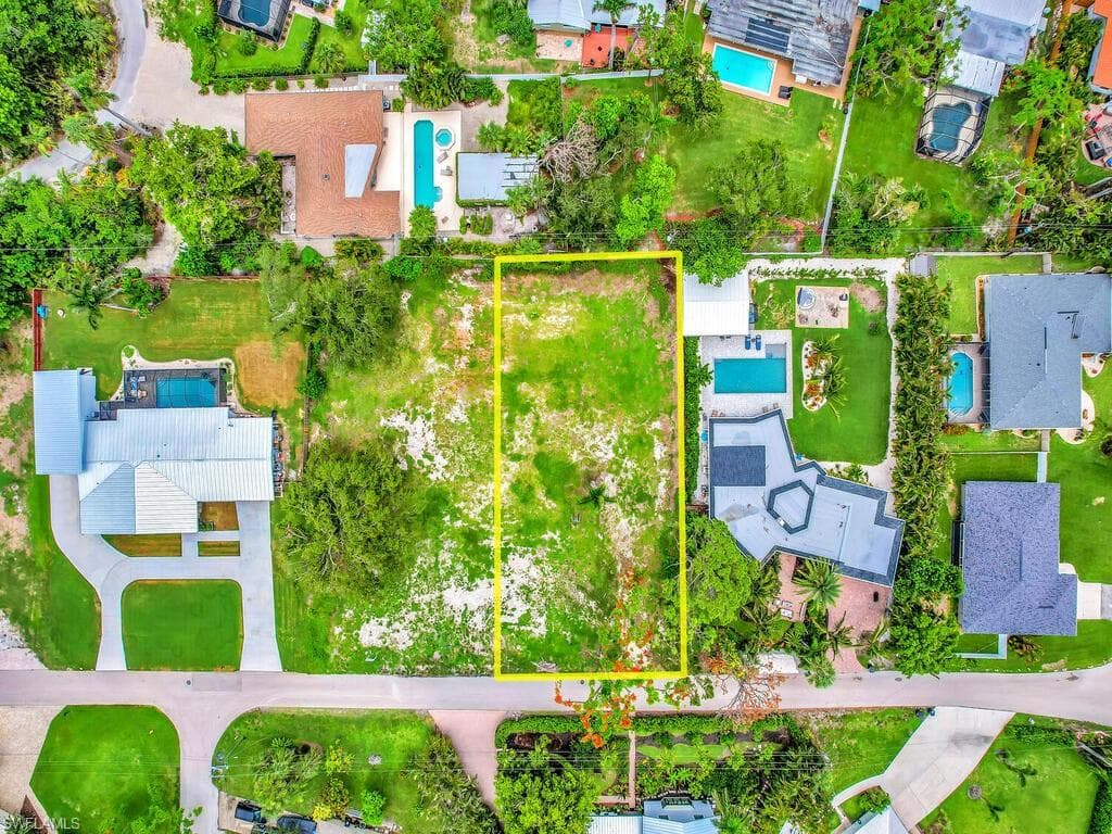 1029 Aqua LN FORT MYERS, FL 33919