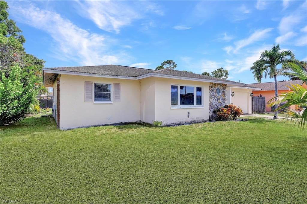 3950 Mohawk PL NAPLES, FL 34112