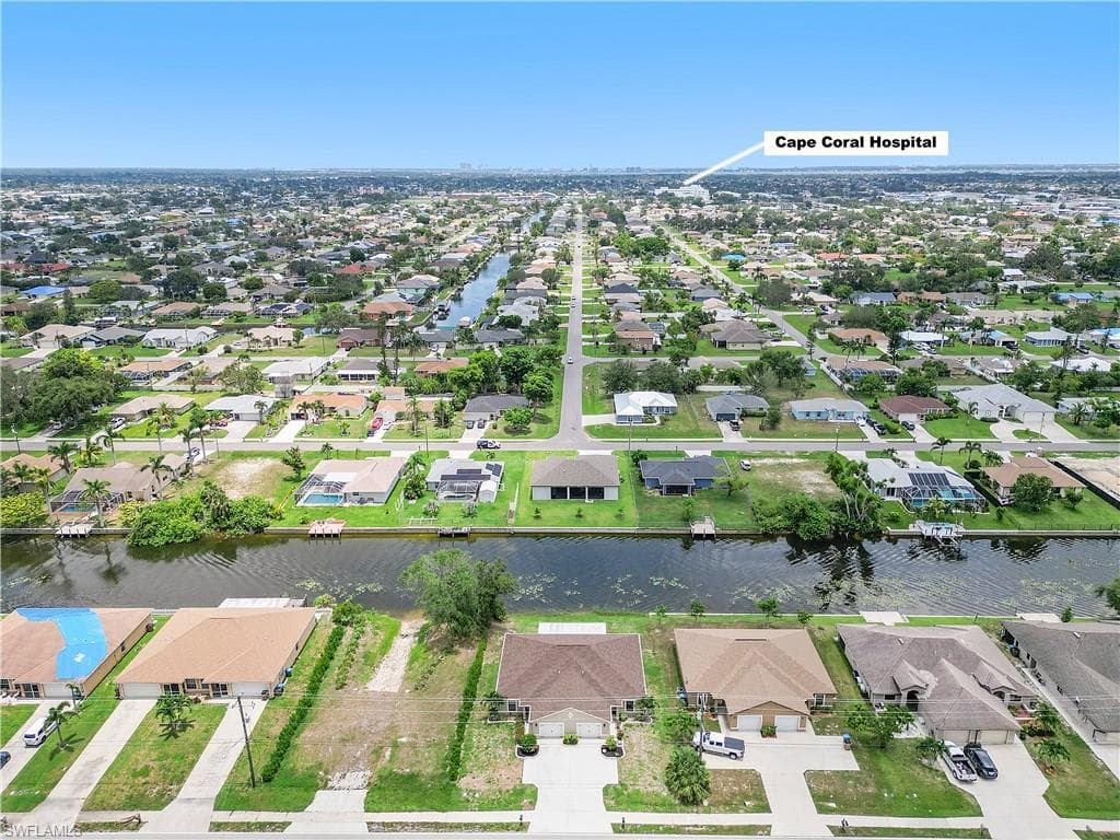 525-527 Cultural Park BLVD CAPE CORAL, FL 33990