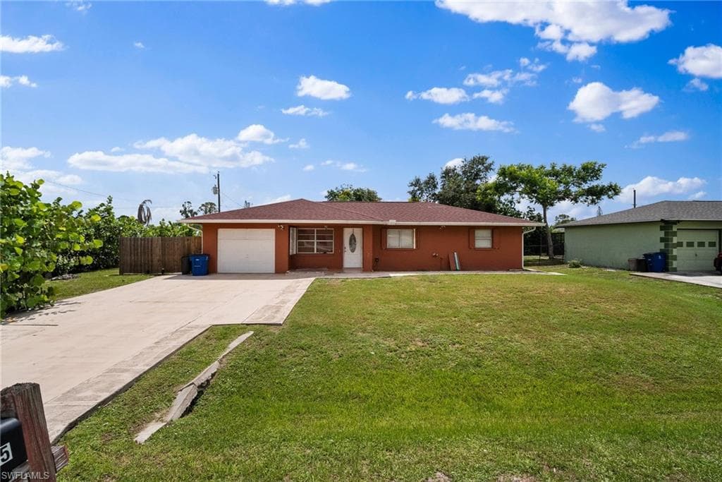 18565 Sebring RD FORT MYERS, FL 33967
