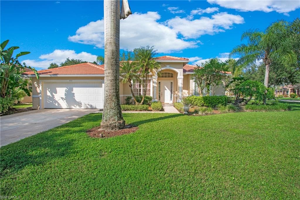 905 Grand Rapids BLVD NAPLES, FL 34120