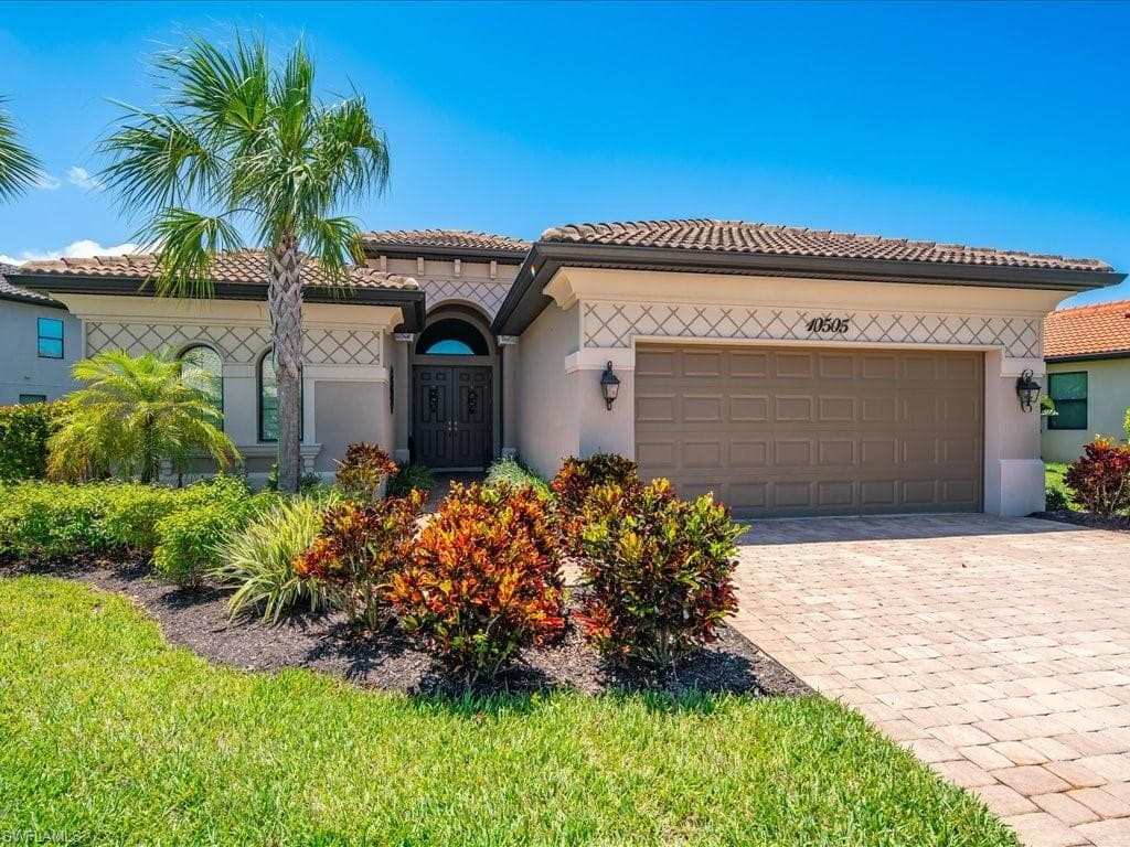 10505 Valencia Lakes DR BONITA SPRINGS, FL 34135