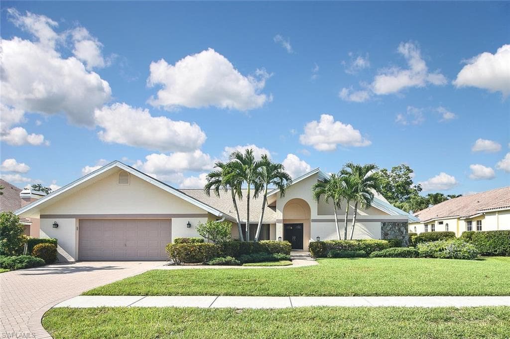 17 Falconwood CT