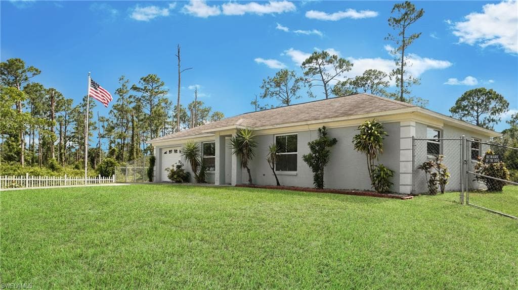 1607 Edison AVE LEHIGH ACRES, FL 33972
