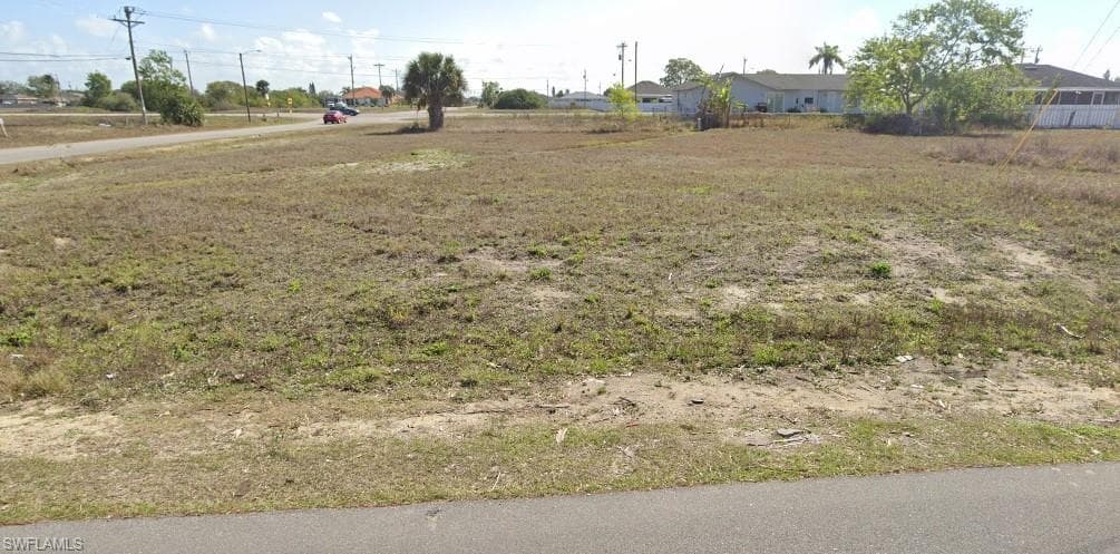 511 NW Juanita CT CAPE CORAL, FL 33993