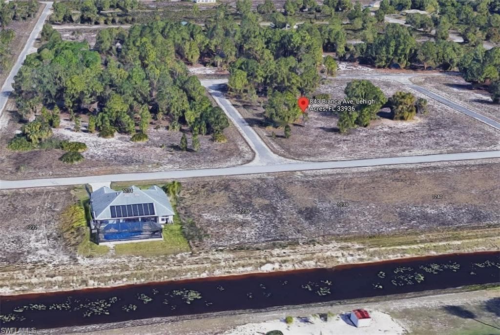 843 Bianca AVE S LEHIGH ACRES, FL 33974