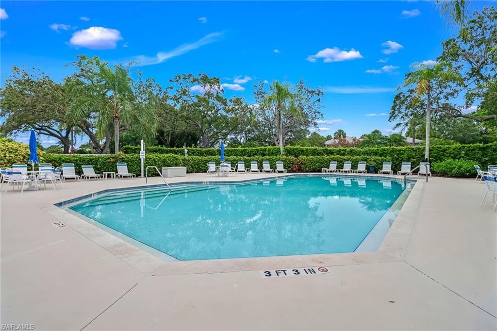 8274 Twelve Oaks CIR 114 NAPLES, FL 34113