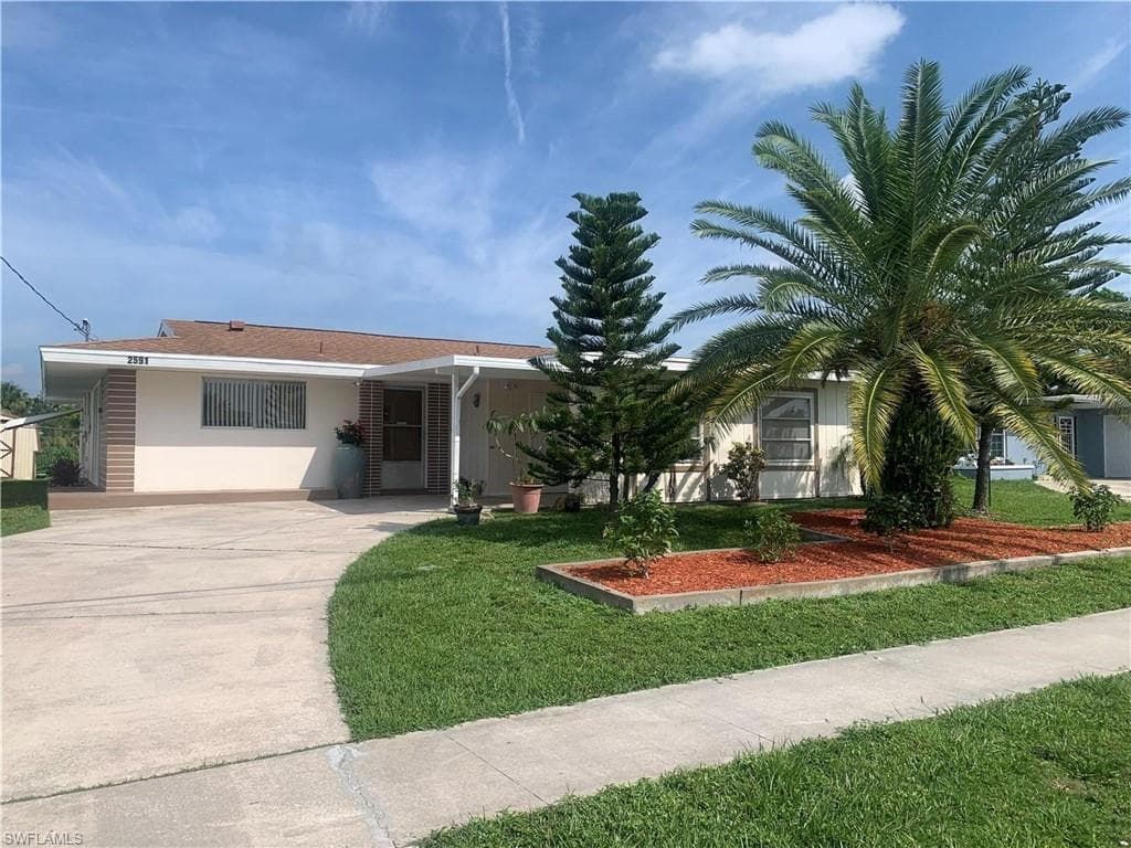 2591 Conway BLVD PORT CHARLOTTE, FL 33952
