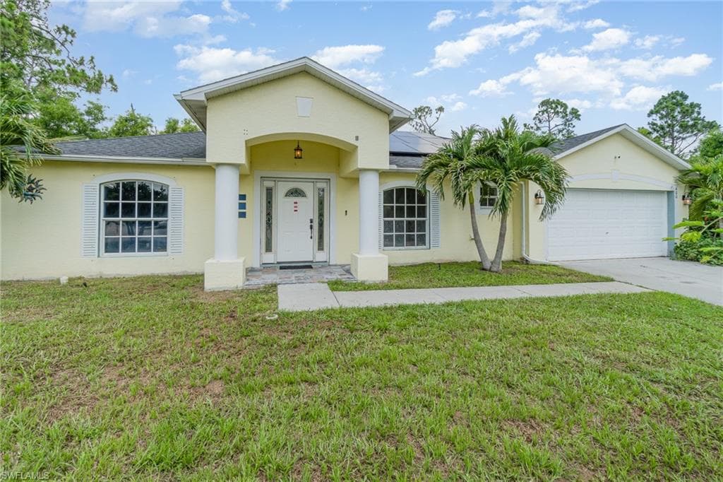 400 Merry CT LEHIGH ACRES, FL 33974