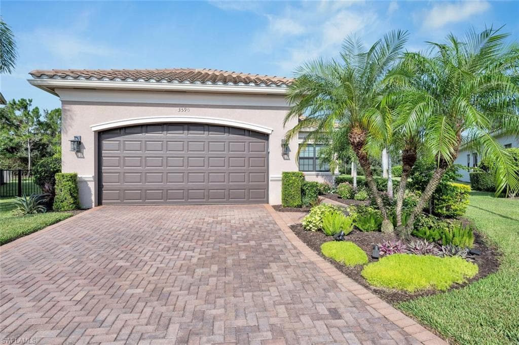 3590 Beaufort CT NAPLES, FL 34119