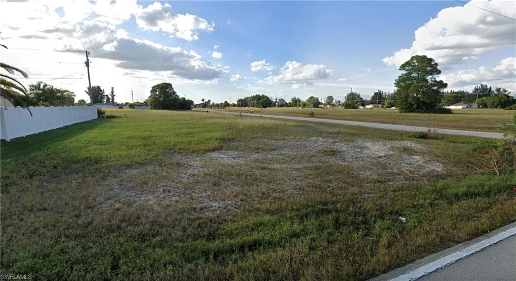 1512 Santa Barbara BLVD N CAPE CORAL, FL 33993