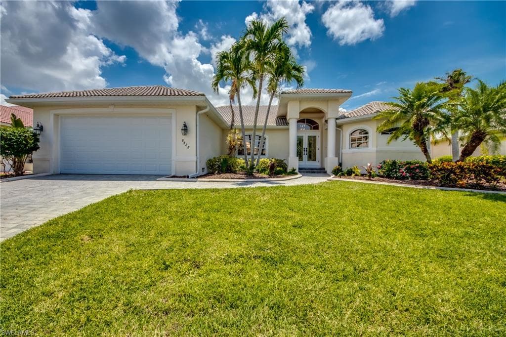 8428 Southwind Bay CIR FORT MYERS, FL 33908