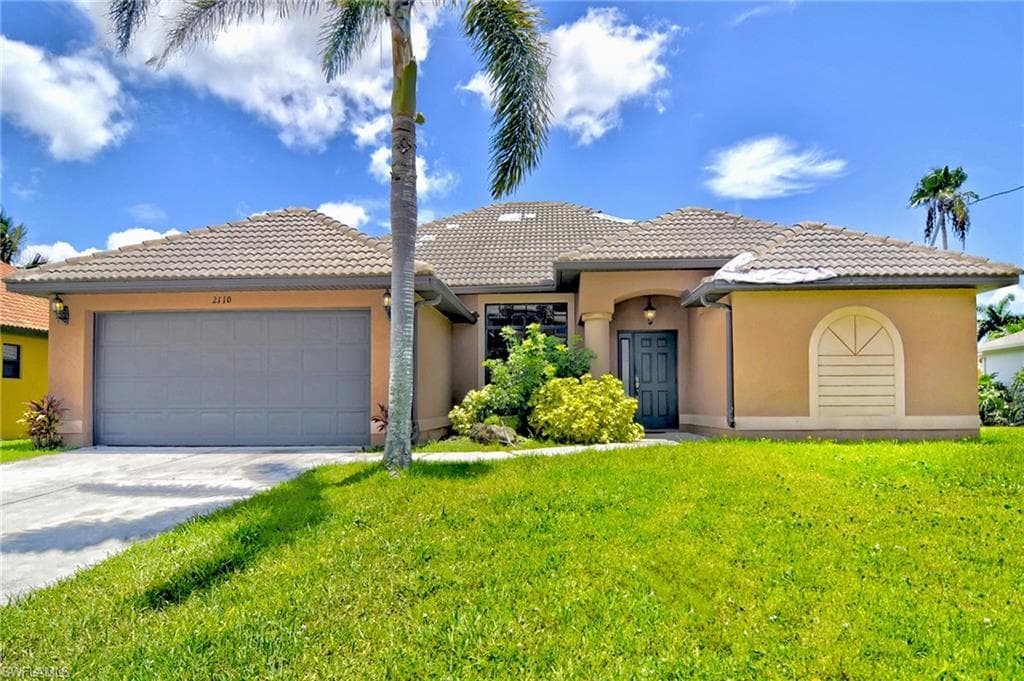 2110 SW 38th TER CAPE CORAL, FL 33914