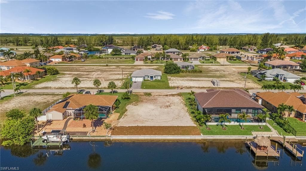 609 NW 38th AVE CAPE CORAL, FL 33993