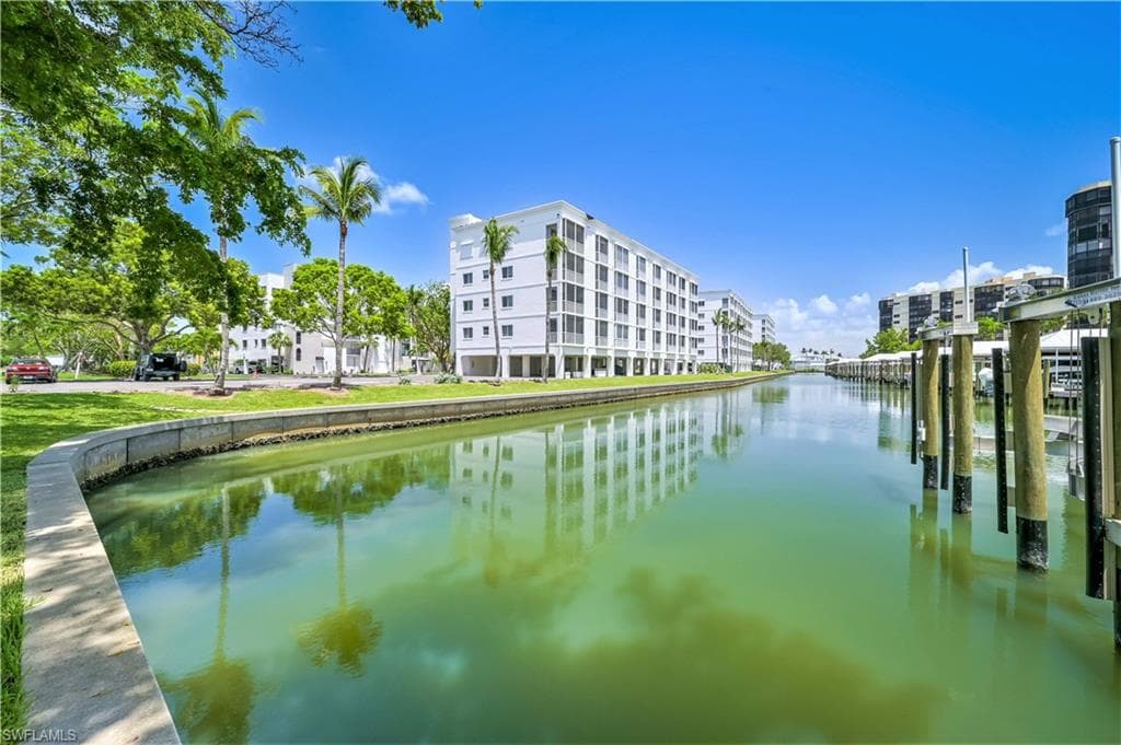 4311 Bay Beach LN 742 FORT MYERS BEACH, FL 33931