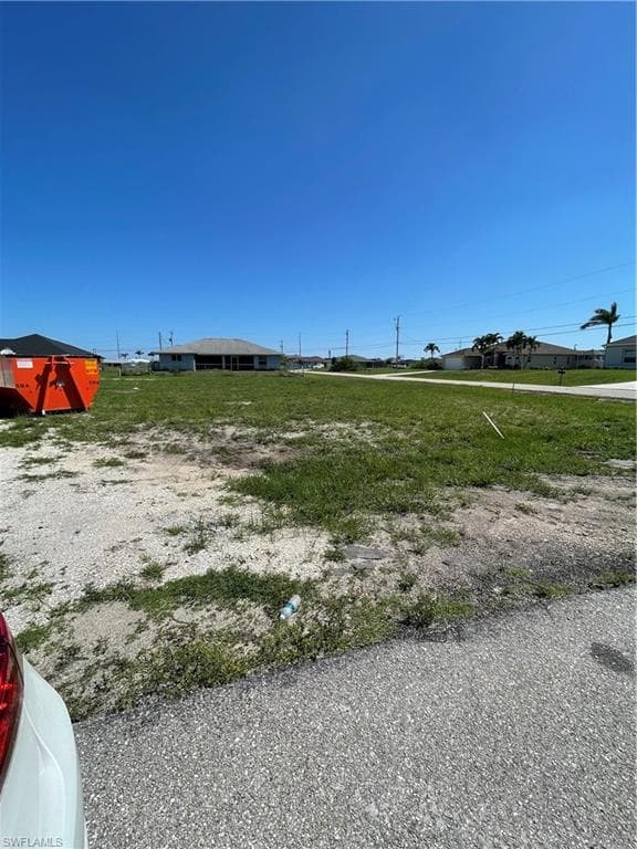 232 NW 9th TER CAPE CORAL, FL 33990