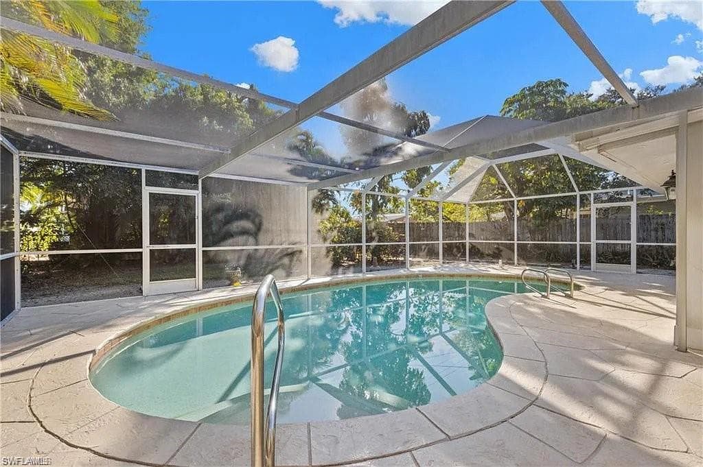 1334 Diana AVE NAPLES, FL 34103