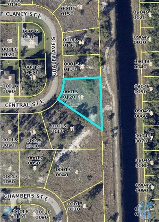 389 Chalet AVE S LEHIGH ACRES, FL 33974