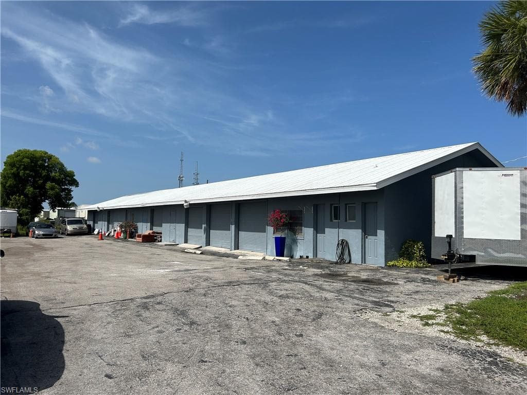 1880 Elsa ST NAPLES, FL 34109