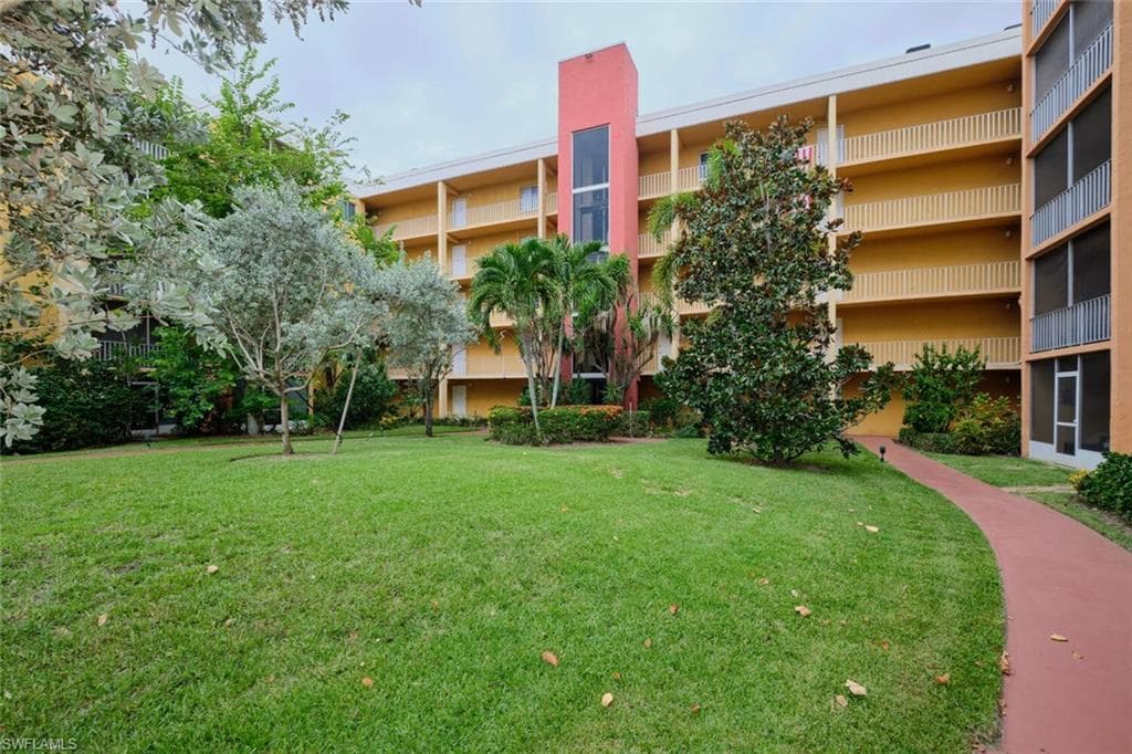 2366 E Mall DR 211 FORT MYERS, FL 33901