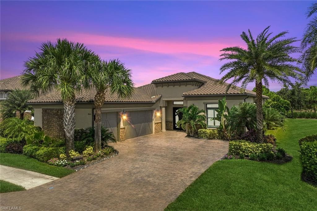 8665 Cavano ST NAPLES, FL 34119
